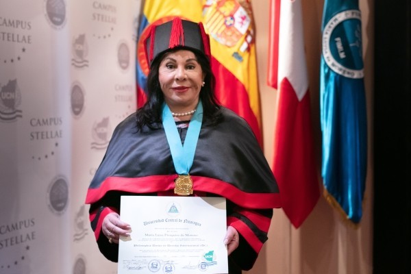 images_fotos_suiza_2019_20jun19doctoradodramarialuisa_PortadaPHD